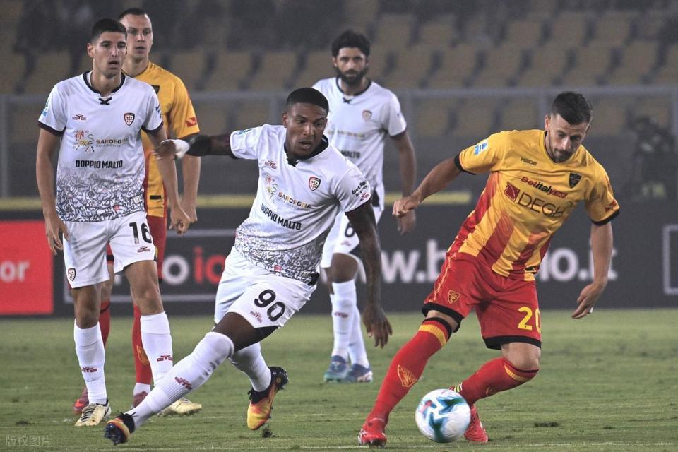 贝洛蒂挺身, zSzYR